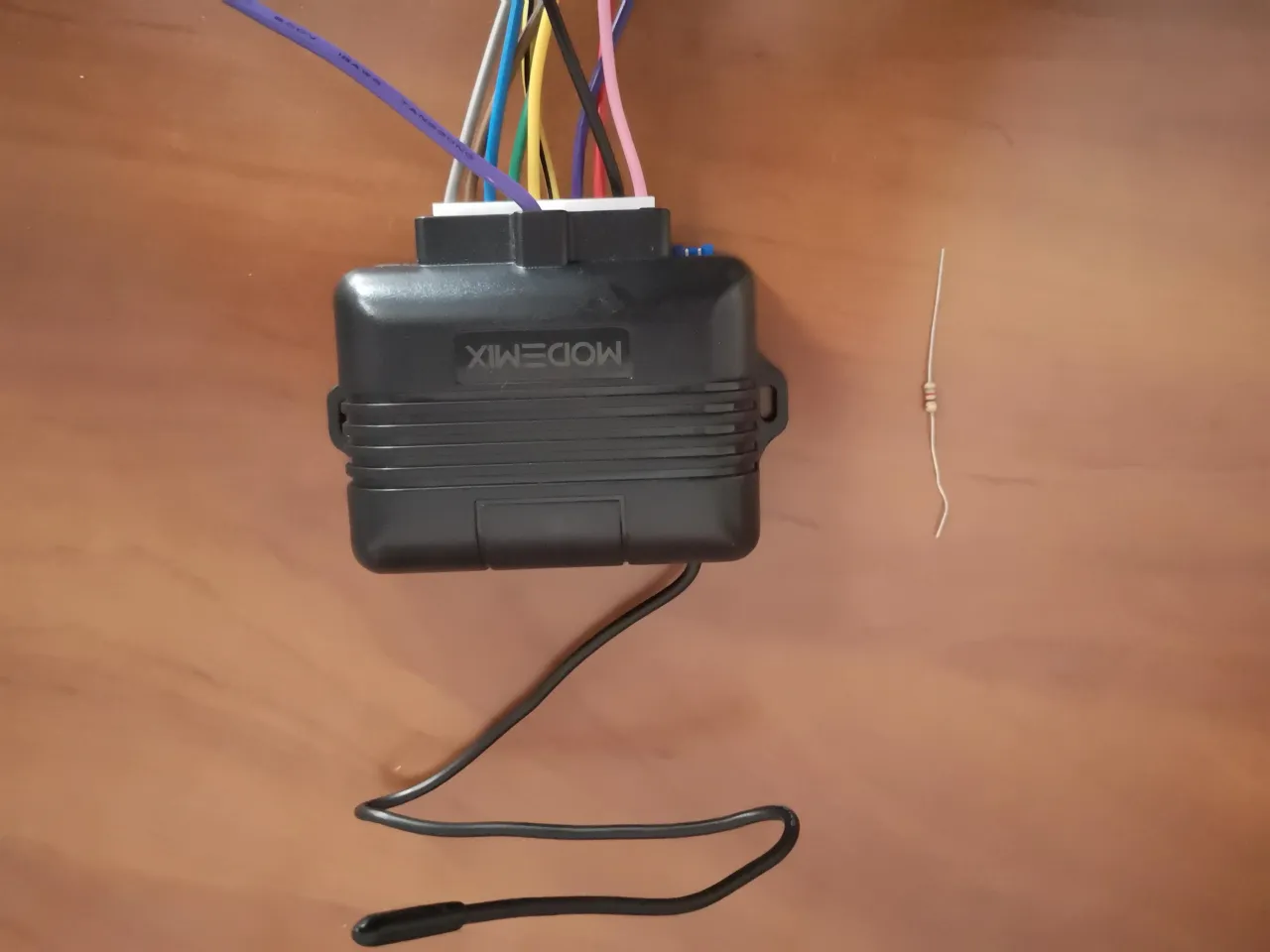 Zdjęcie Jak podłączyć sterownik centralnego zamka VW Polo - uniknij problemów z instalacją