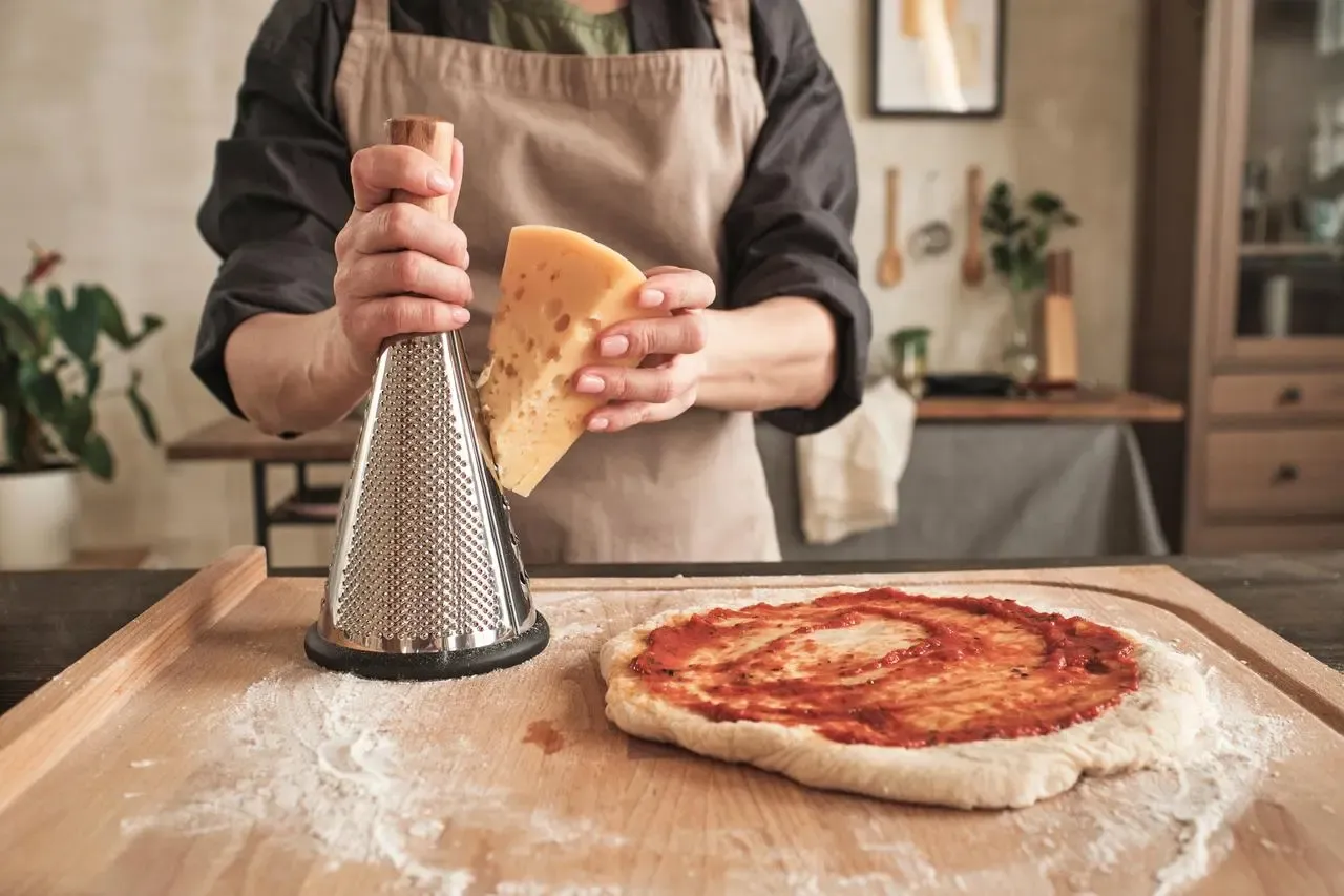 Zdjęcie Dlaczego pizza wychodzi twarda? Oto najczęstsze błędy w pieczeniu