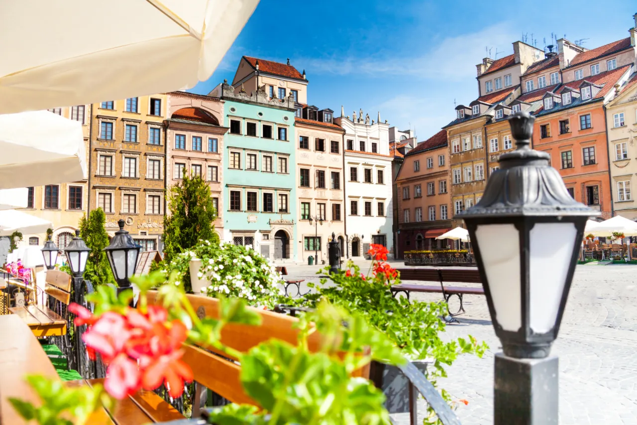 Zdjęcie Co warto zjeść w Warszawie? Odkryj najlepsze restauracje i dania