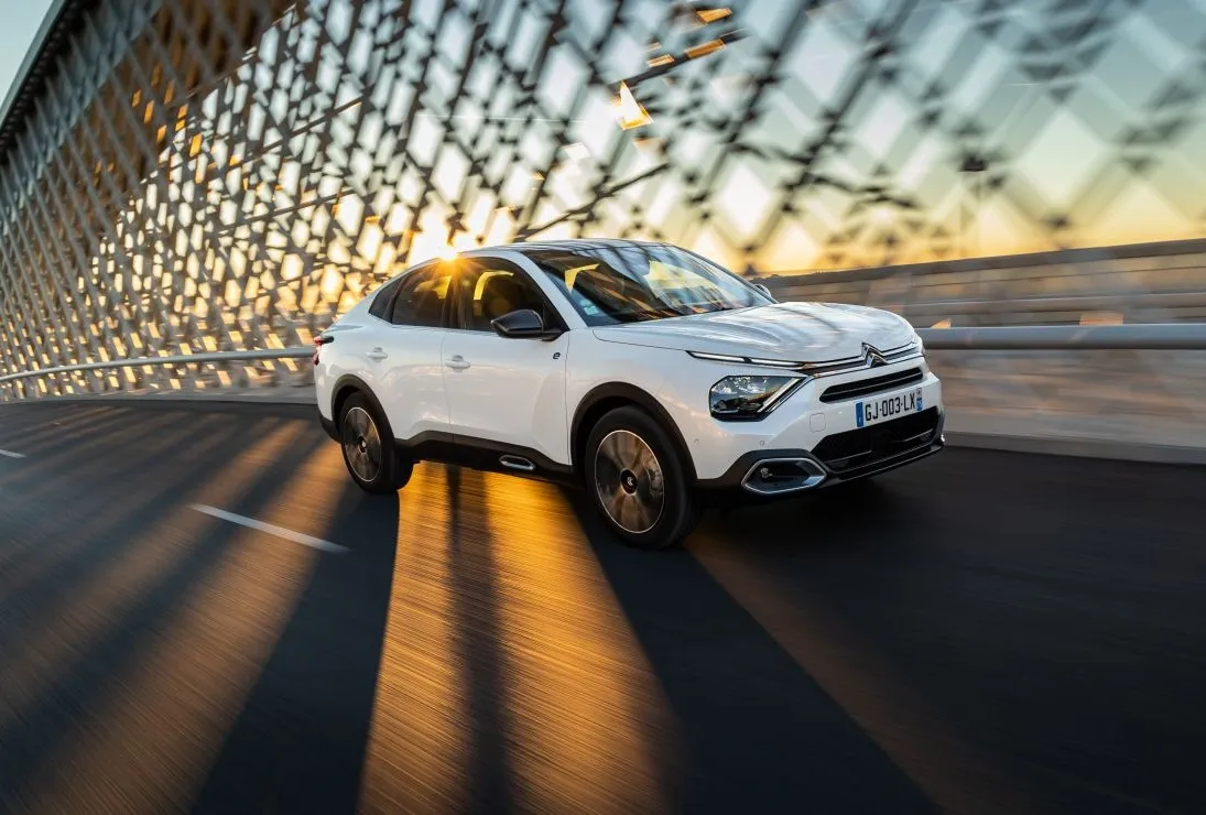 Zdjęcie Który silnik w Citroen C4 Picasso zapewni te najlepsze osiągi?
