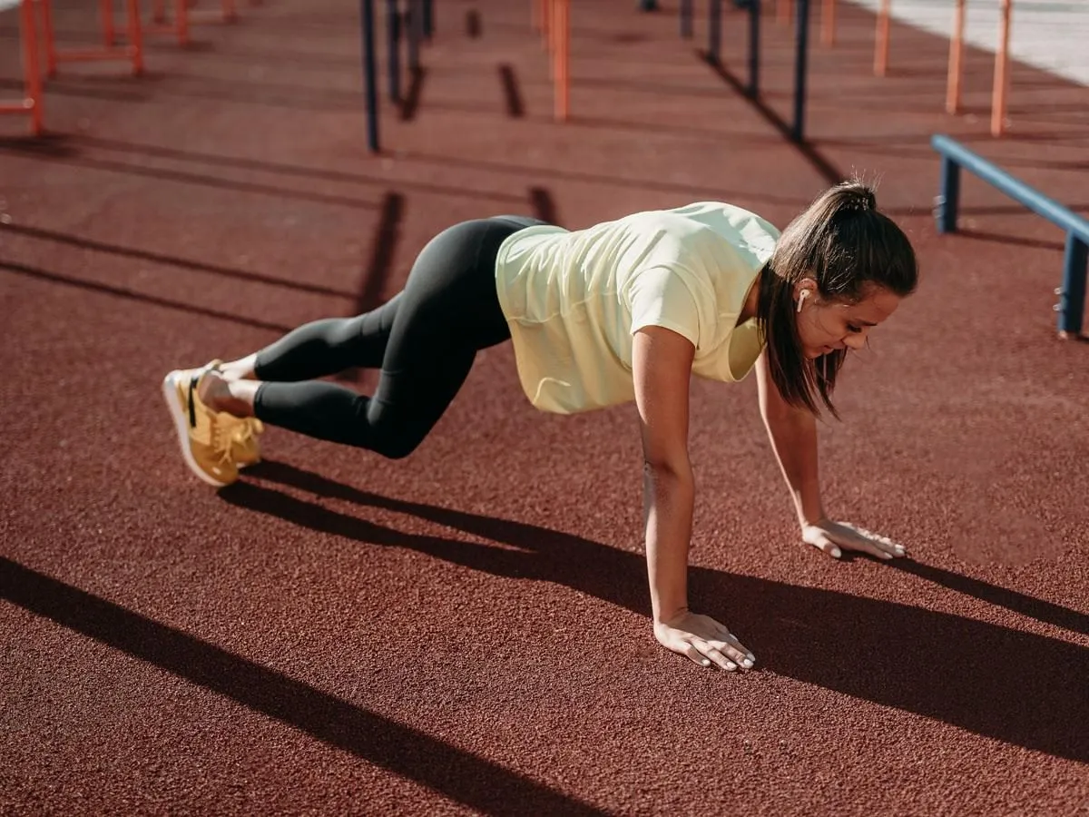 Ćwiczenia zakazane przy przepuklinie, czerwone światło, ostrzeżenie
