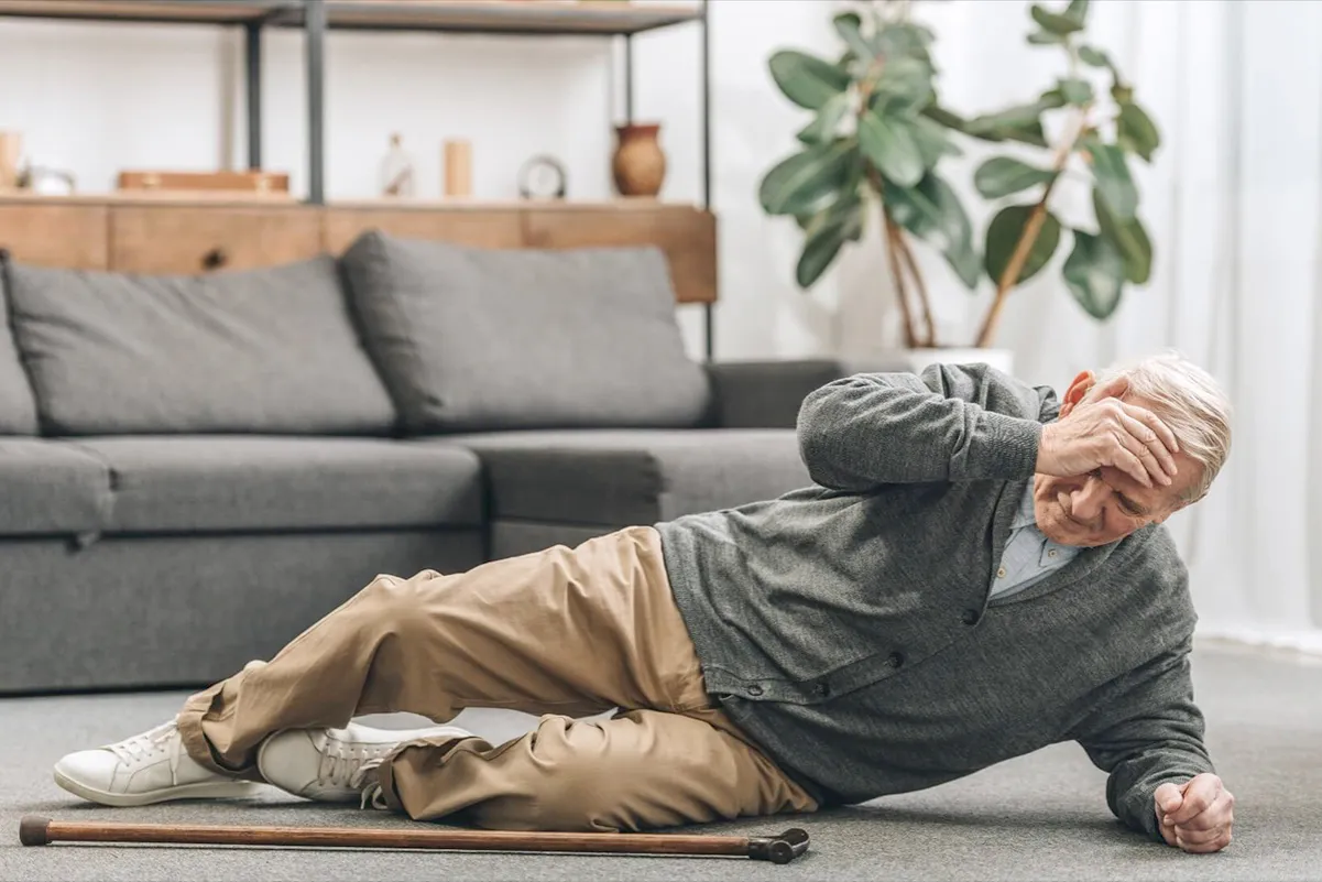 senior po upadku pomoc