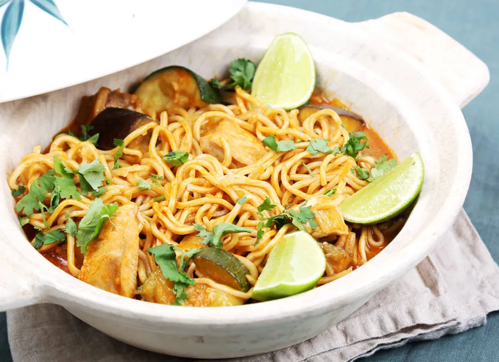 Szybkie dania wegetariańskie makaron stir-fry curry