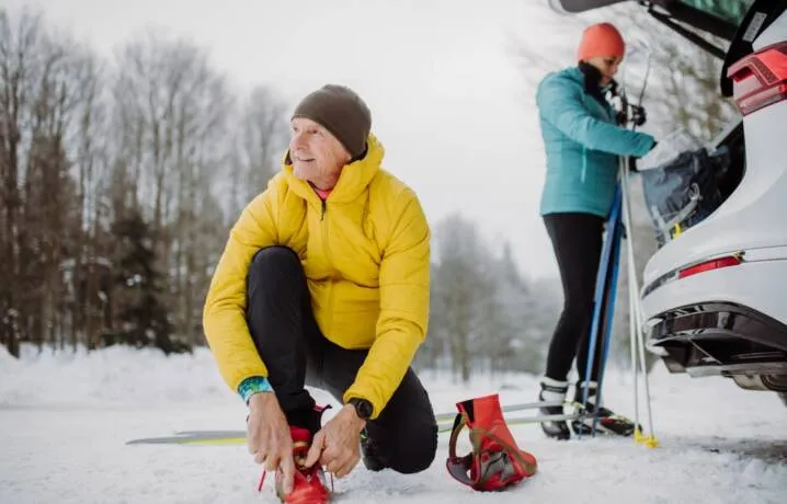 narciarz w źle dobranych butach, b&oacute;l stopy na nartach
