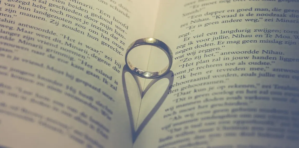 Symboliczne pożegnanie obrączki