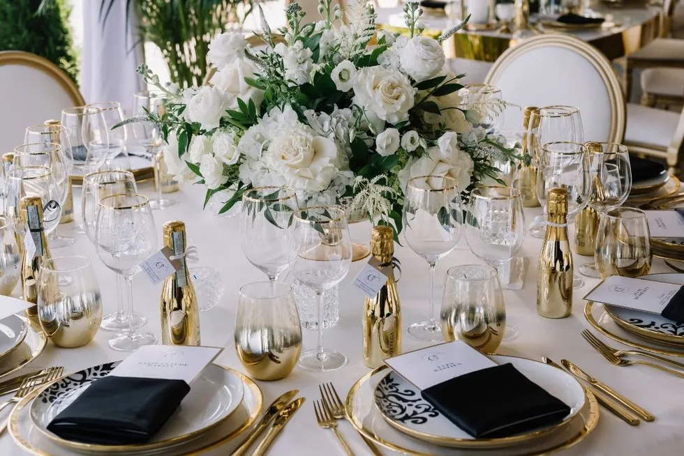 dekoracje ślubne sala weselna elegancja