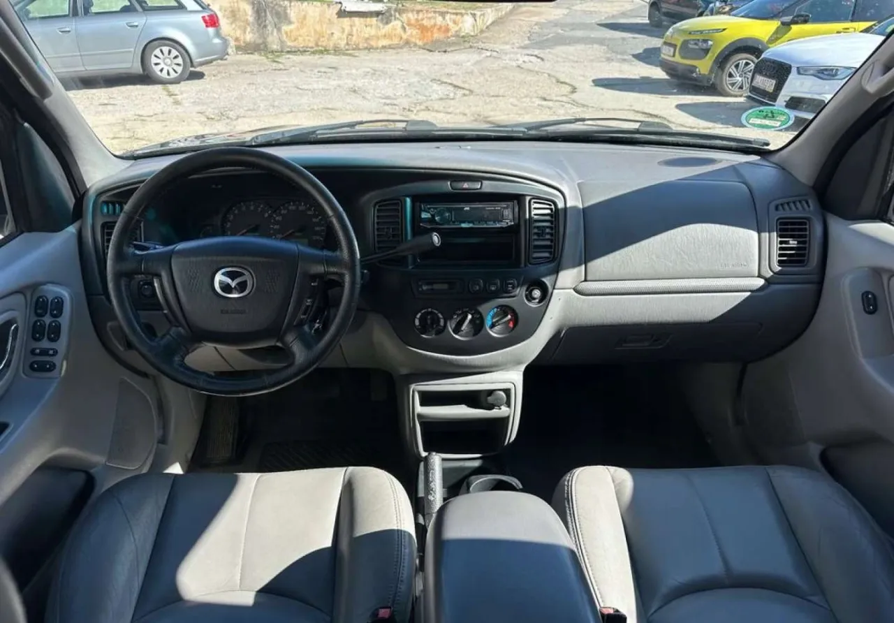 Mazda Tribute wnętrze skrzynia bieg&oacute;w