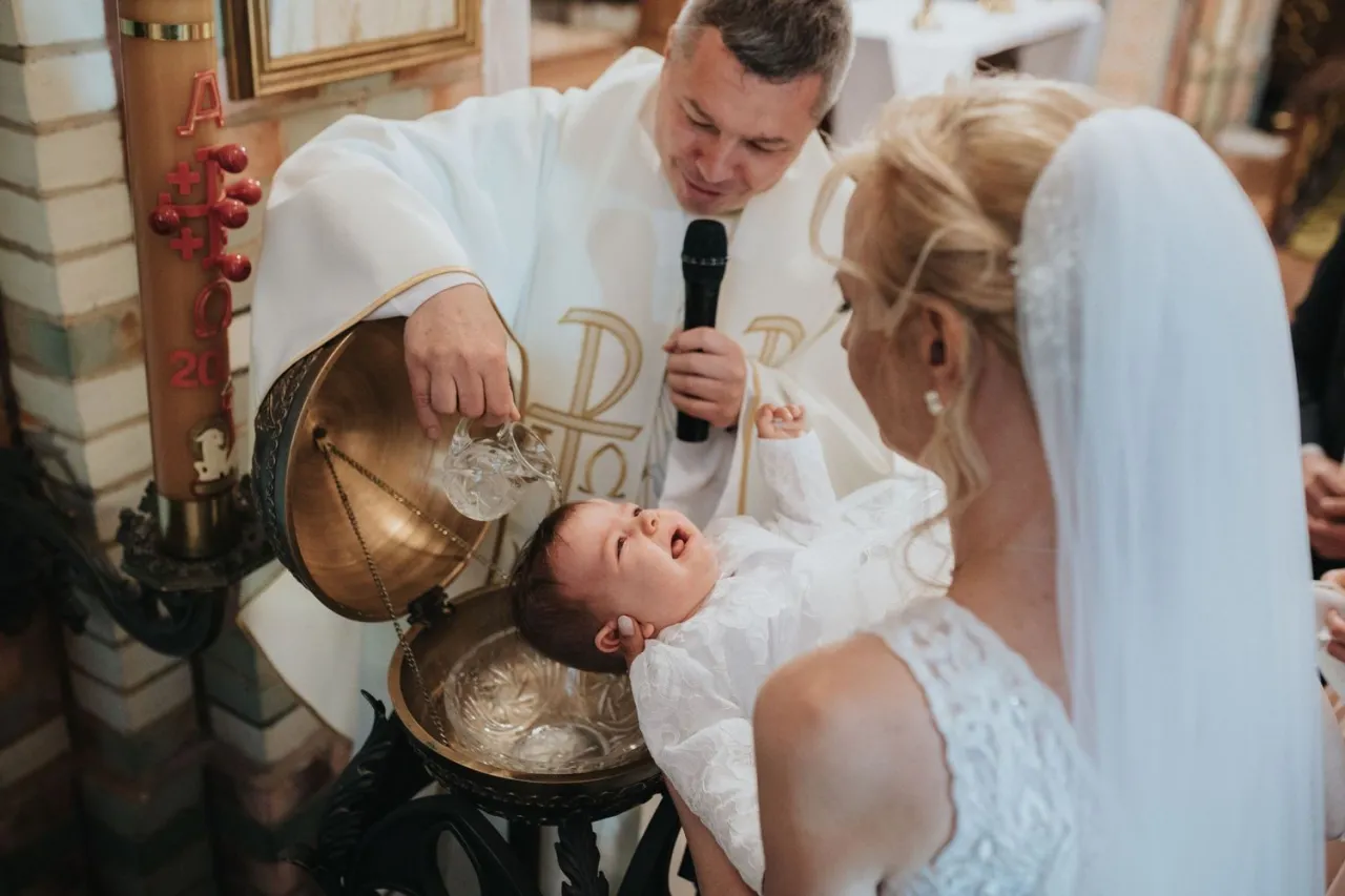 profesjonalny fotograf na ślubie i chrzcinach
