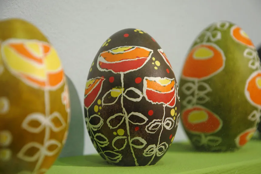 różne techniki zdobienia pisanek