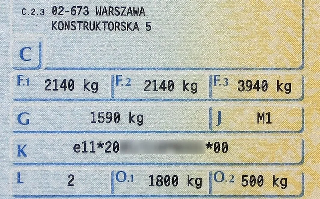 przykładowe dowody rejestracyjne ciężarówek rubryka G