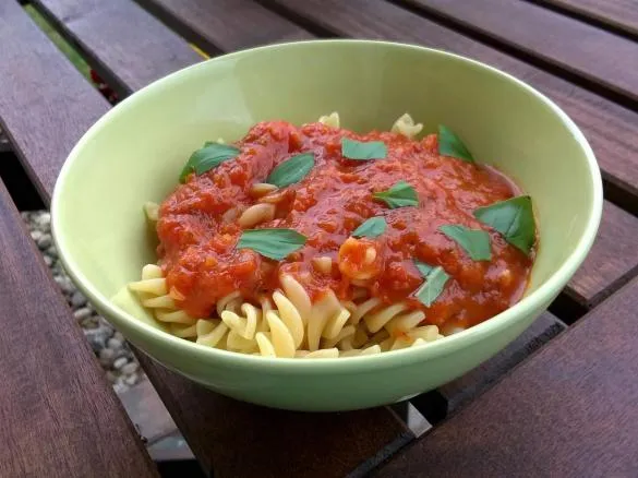 szybki sos pomidorowy do spaghetti