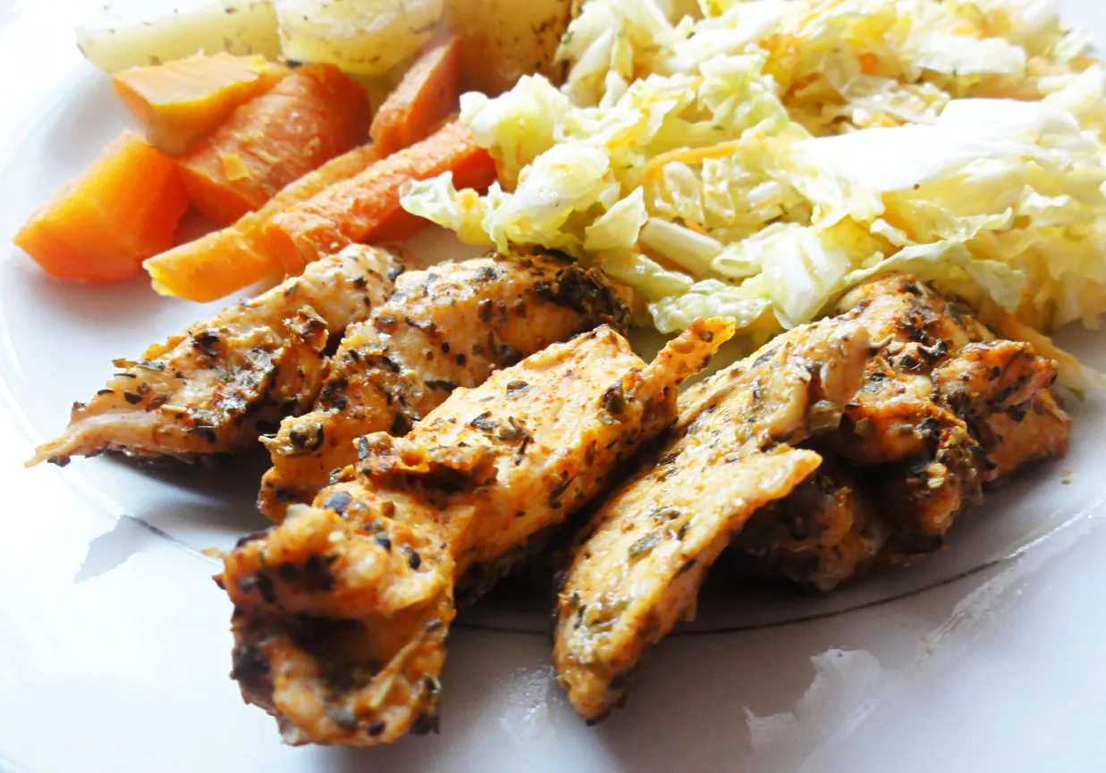 soczysty kurczak w sałatce