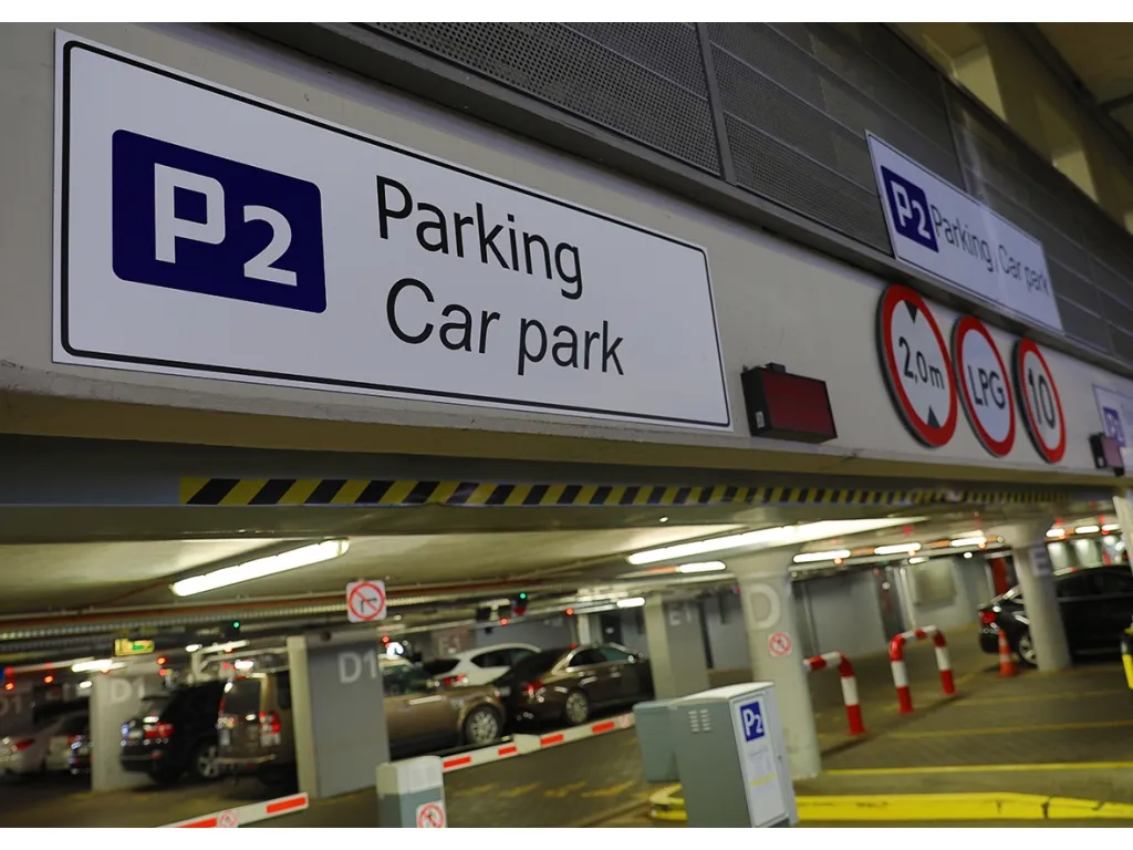 Zdjęcie Jak dojechać na parking P2 lotnisko Chopina bez zbędnych problemów