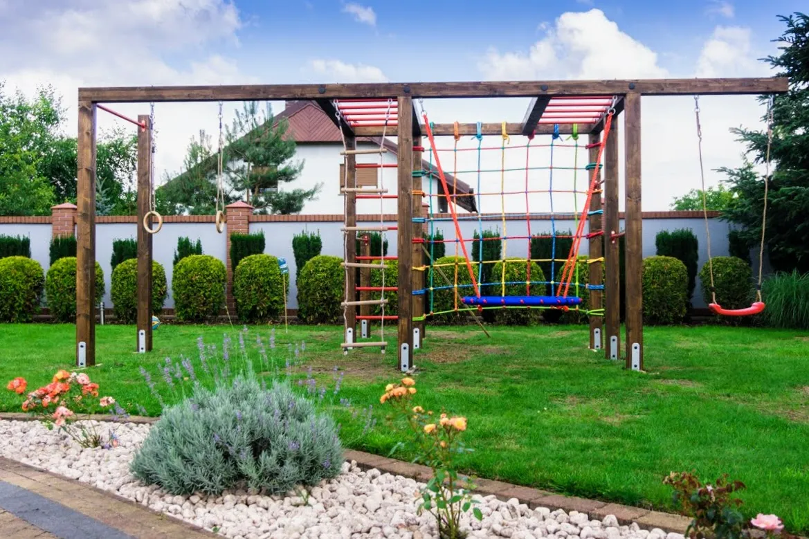 planowanie placu zabaw dla dzieci w ogrodzie