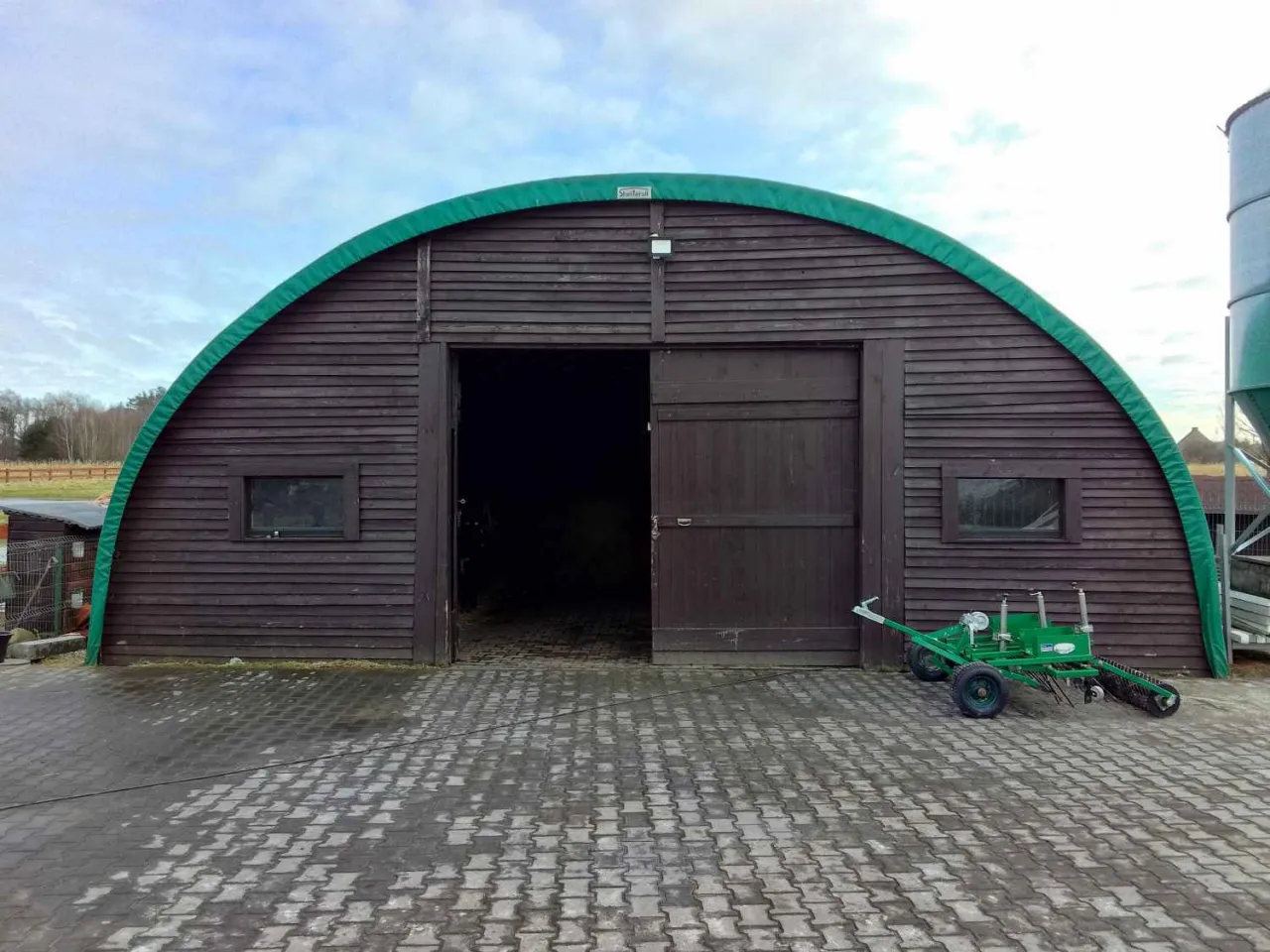 Jak wybrać stajnię dla konia