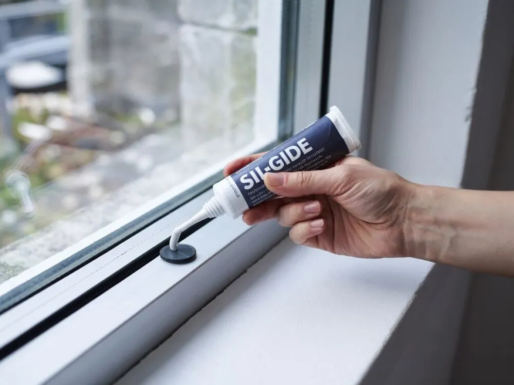 Zdjęcie Co ile wymieniać uszczelki w oknach, by uniknąć kosztownych napraw?