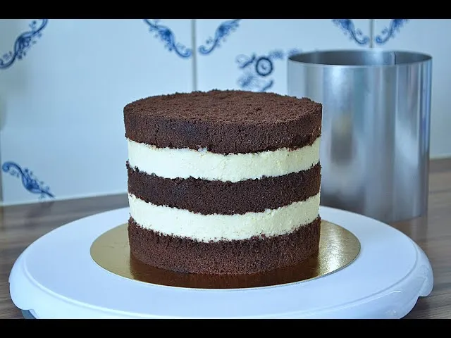 Wyjmowanie tortu z rantu palnikiem cukierniczym