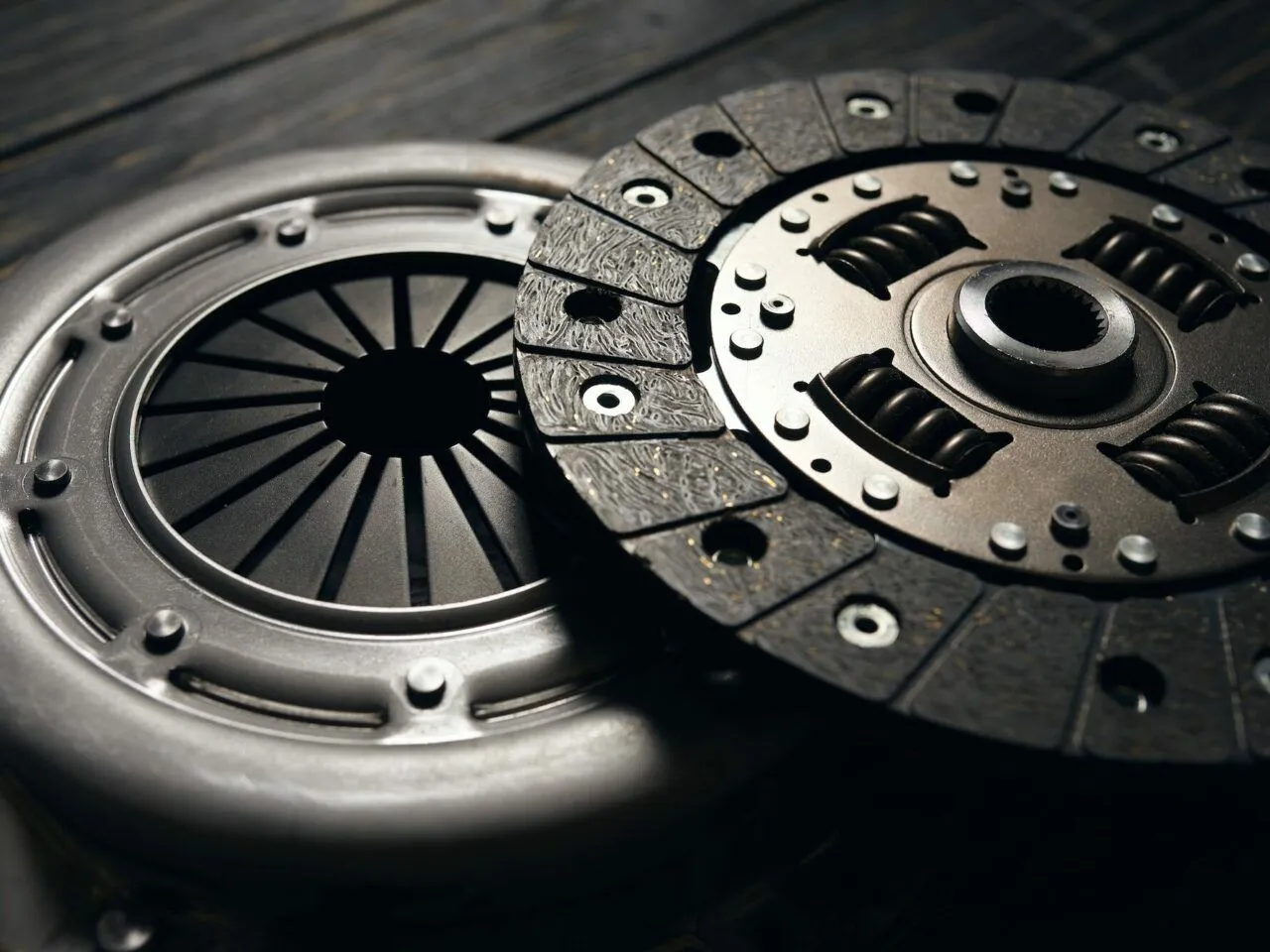 kierowca złe nawyki sprzęgło