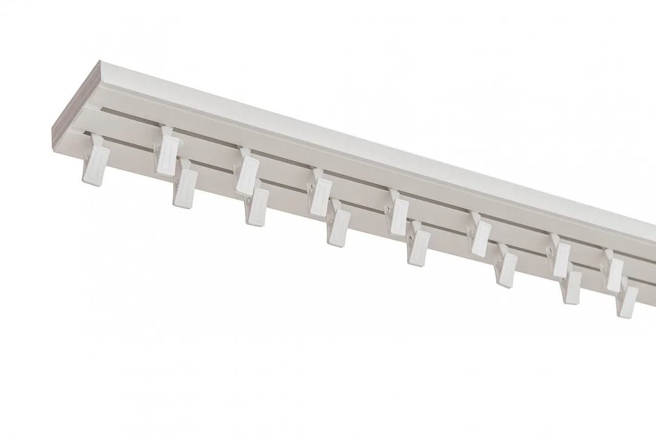 karnisz drążkowy vs szyna sufitowa por&oacute;wnanie