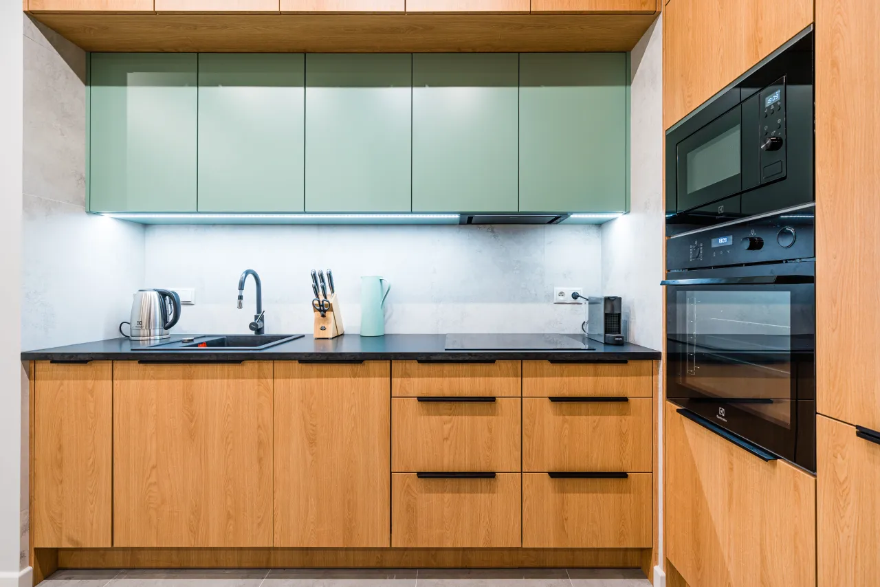 kuchnie w różnych kolorach przykłady