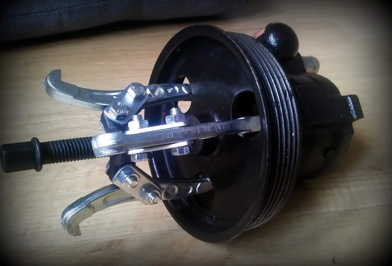 schemat układu kierowniczego pompa wspomagania maglownica