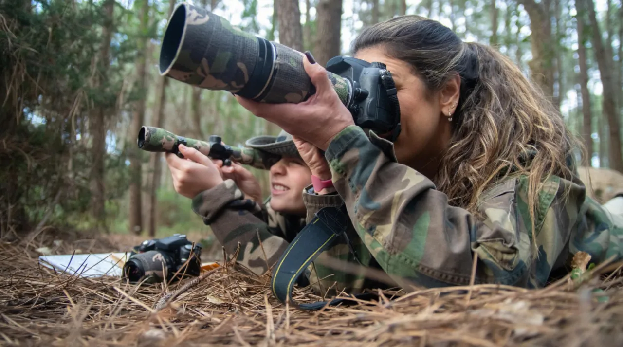 Etyczna obserwacja dzikich zwierząt w lesie