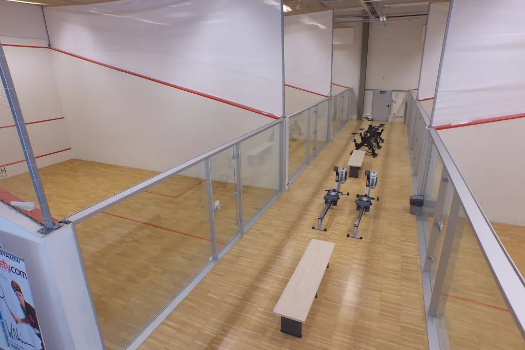Spektrum Sportu Legionowo korty squash wnętrze