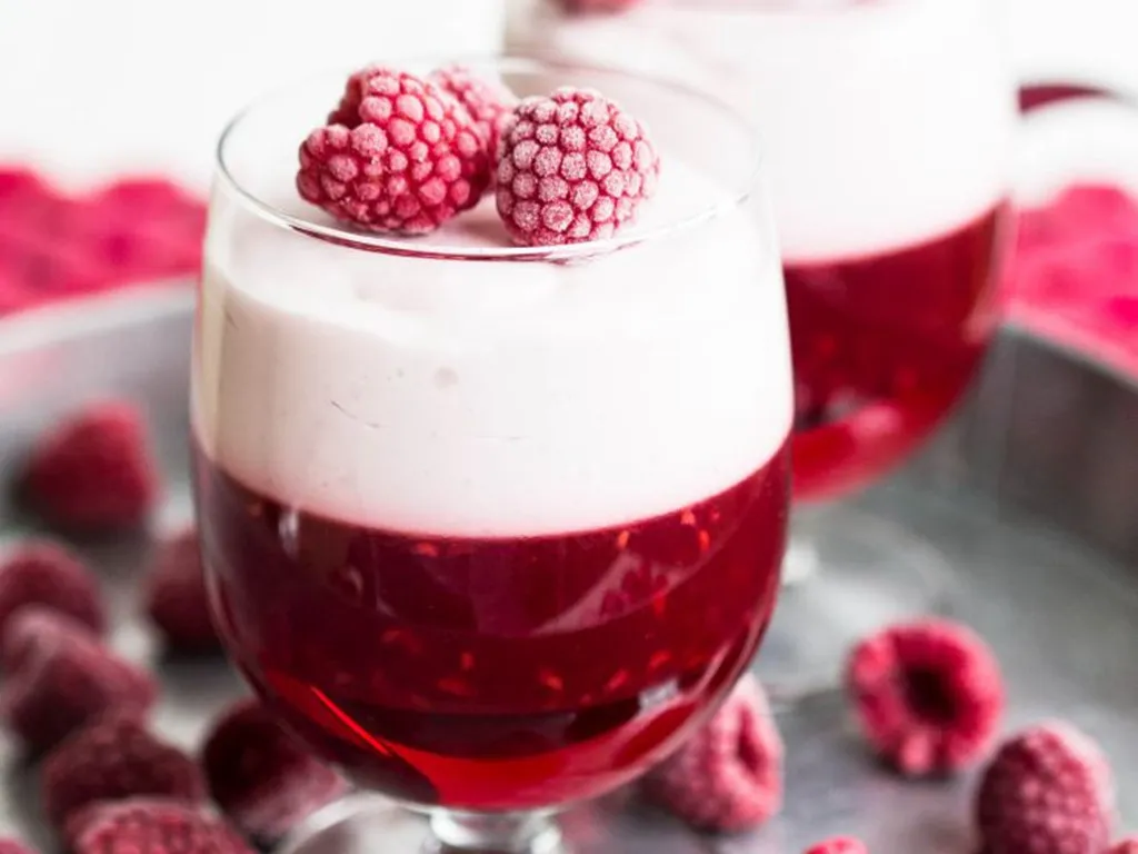 galaretka z owocami mrożonymi deser