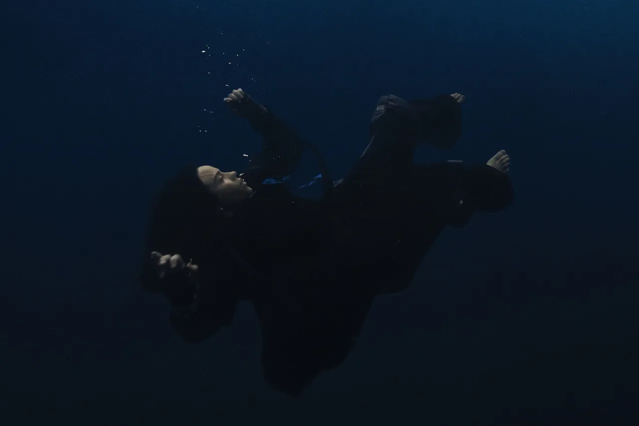 Billie Eilish Hit Me Hard and Soft Albumcover