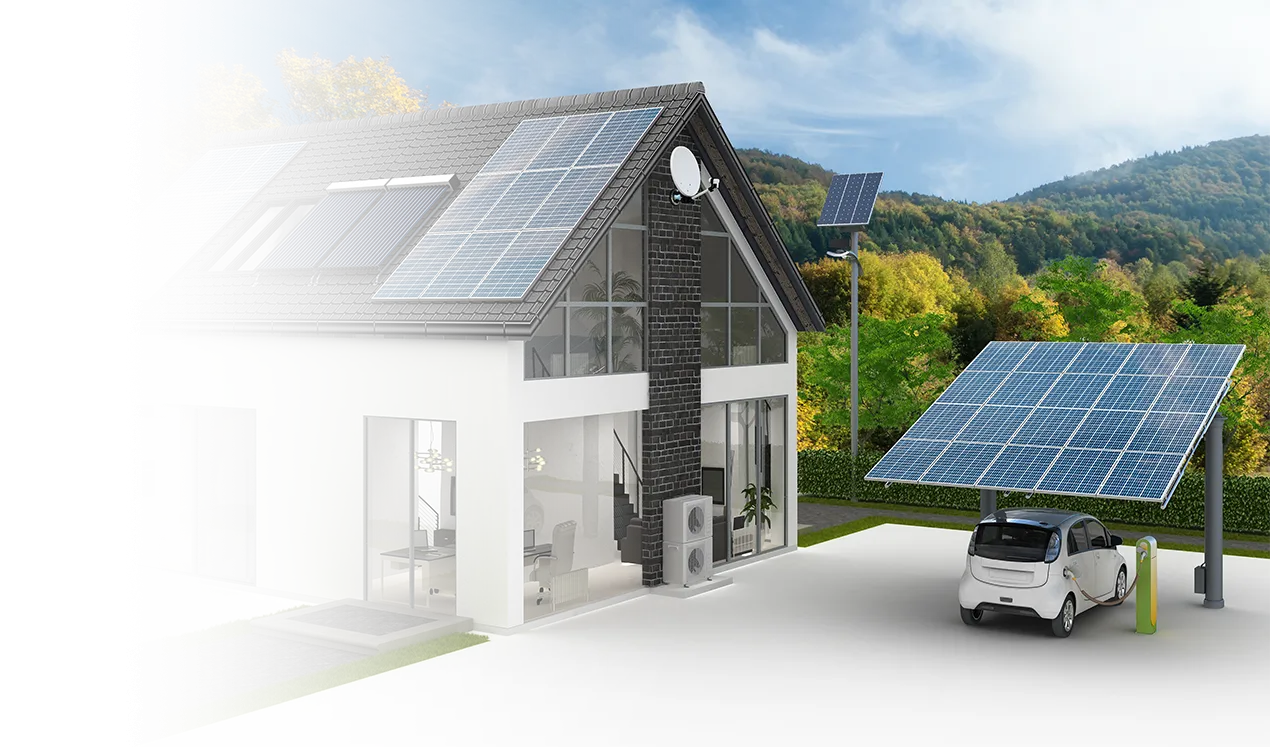 panele fotowoltaiczne na dachu domu w Poznaniu, słoneczny dzień