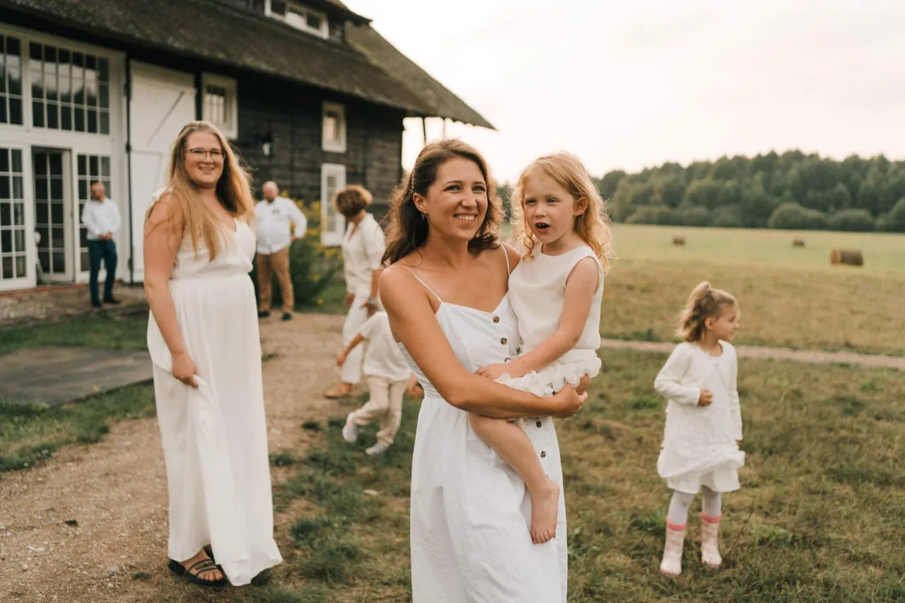 letnie stylizacje na ślub bez wesela
