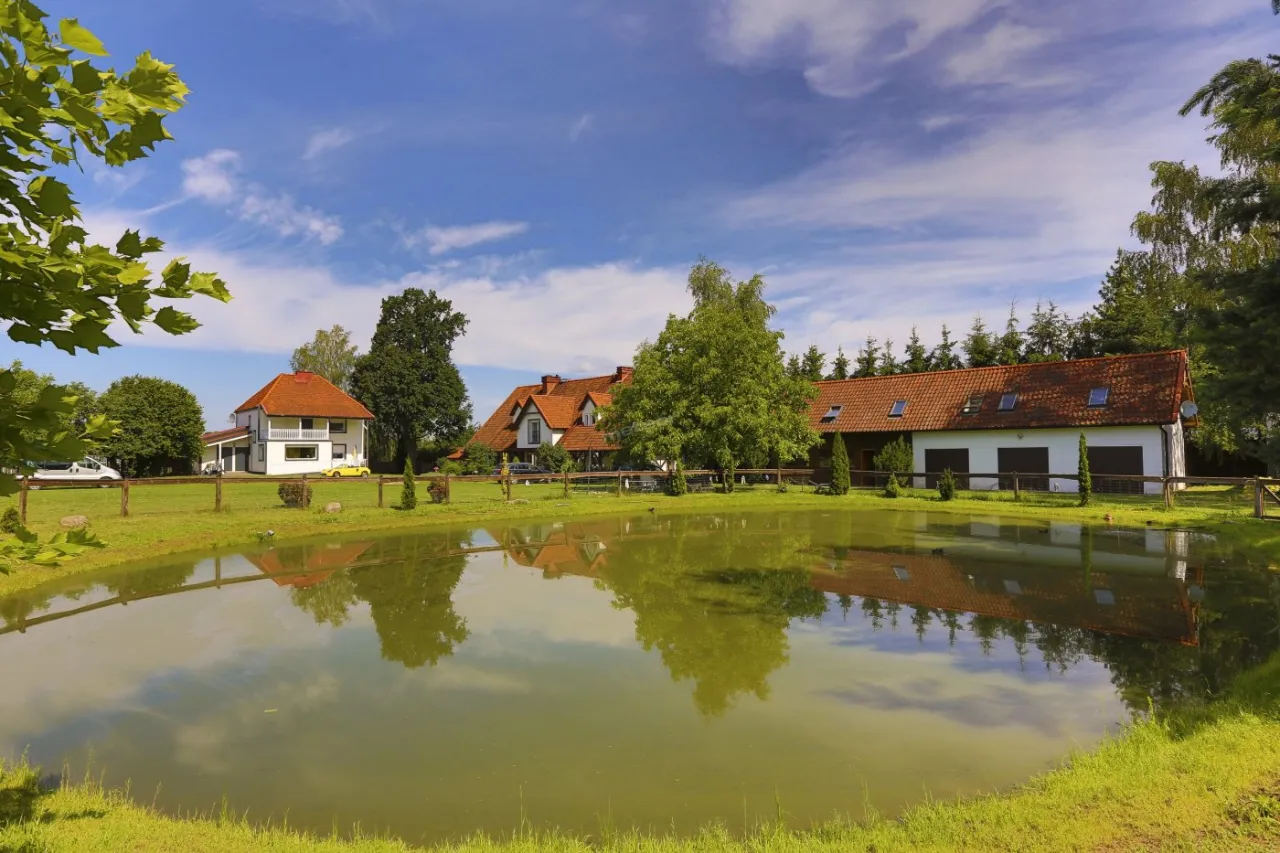 Dom Opieki Zapiecek Zabierzów Bocheński zewnętrzny widok ogród natura