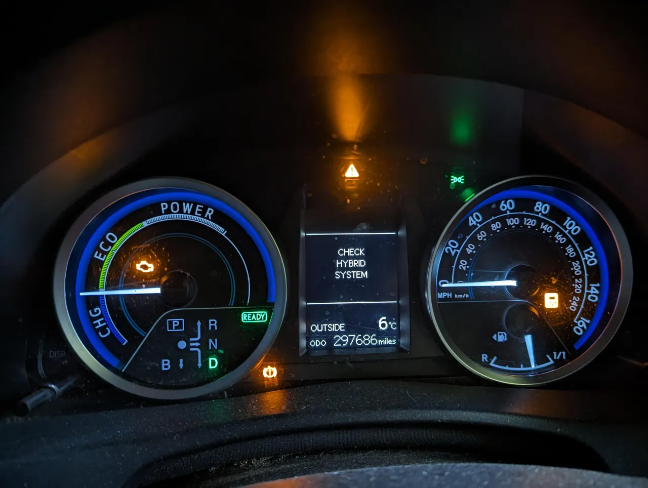Toyota Auris Hybrid dashboard not starting or ready light