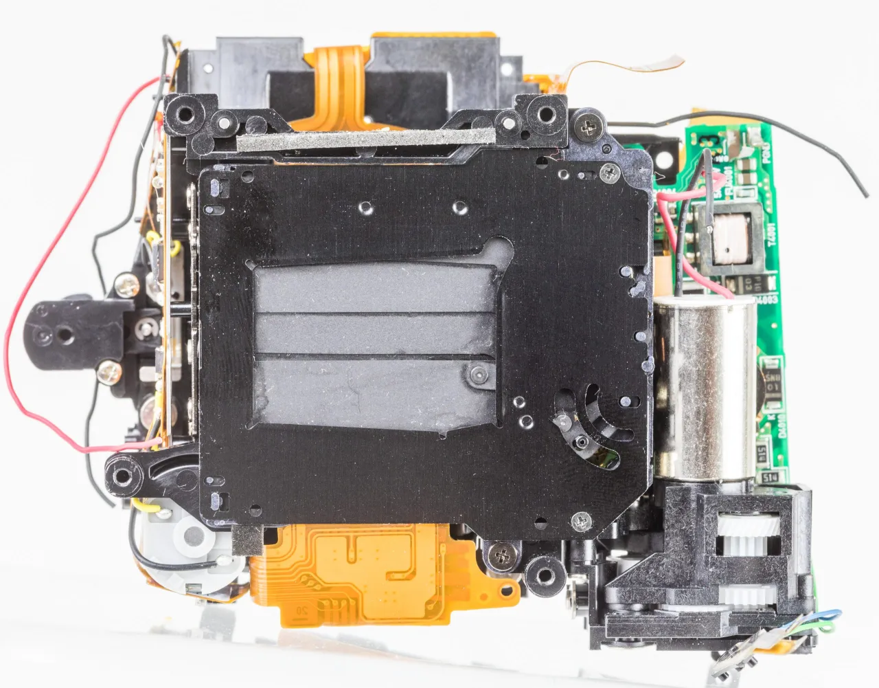 Aparat Nikon i przebieg migawki