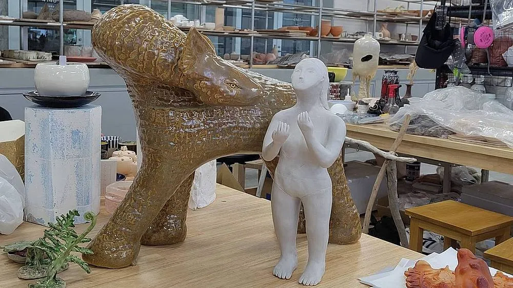 Glasierte Tonskulpturen Beispiele