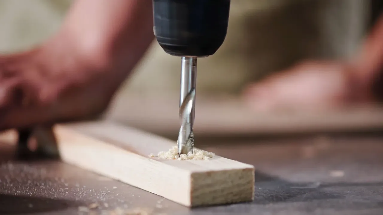 wiercenie w metalu i drewnie