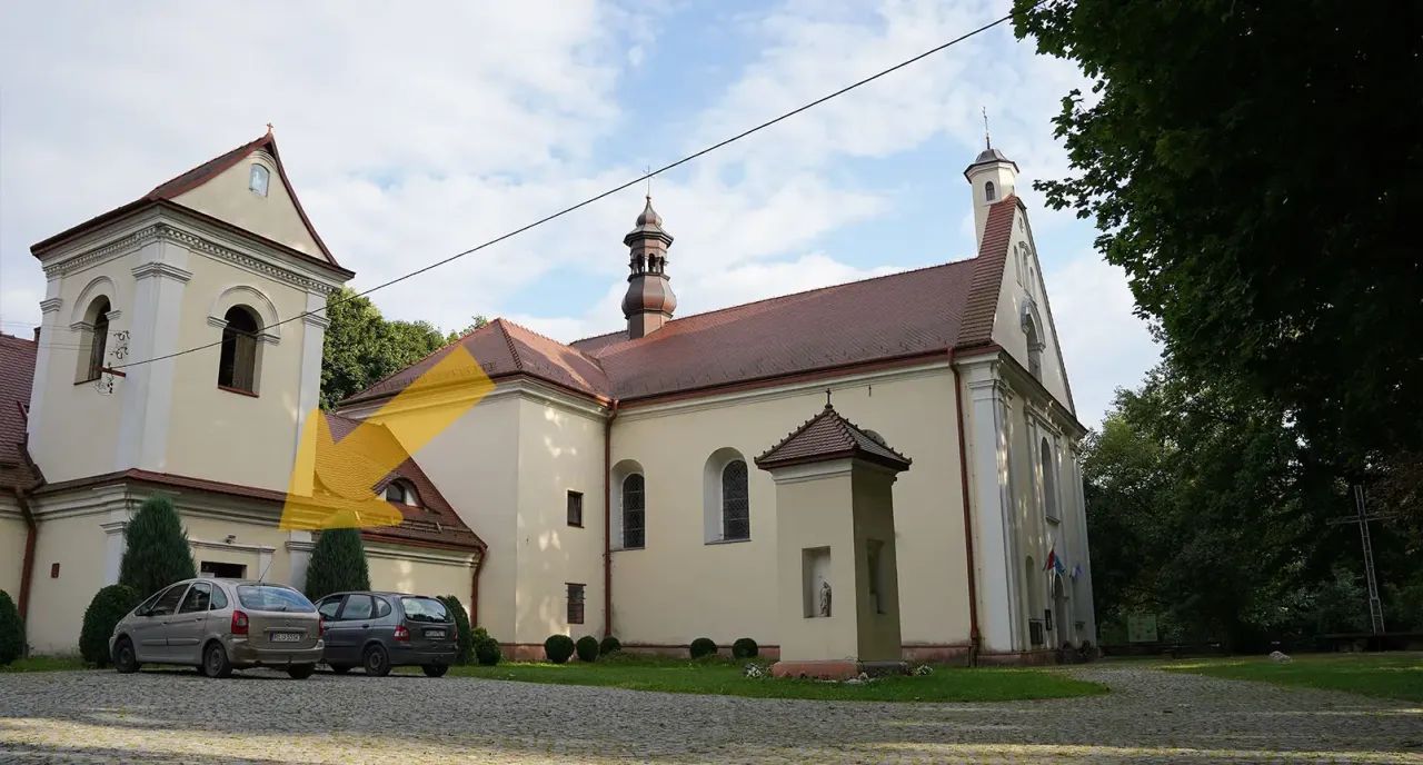 kancelaria parafialna, kościół parafialny