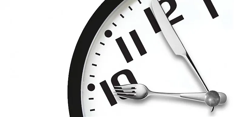 zegar posiłek trening poranny