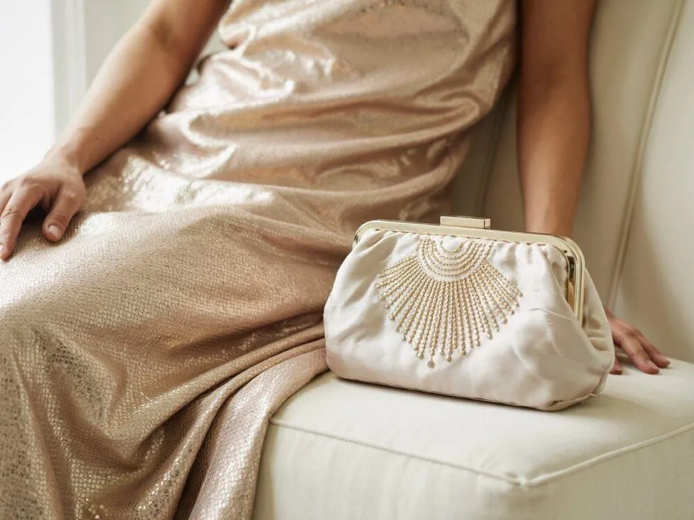 kopertówka puzderko do złotej sukienki