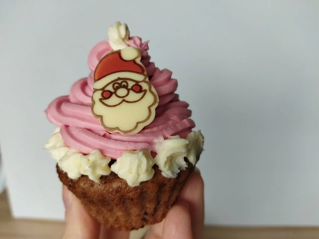 babeczki dekorowane domowymi sposobami bez rękawa cukierniczego