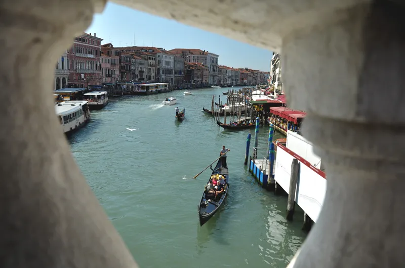 Wenecja kanały gondole i Dolomity g&oacute;ry