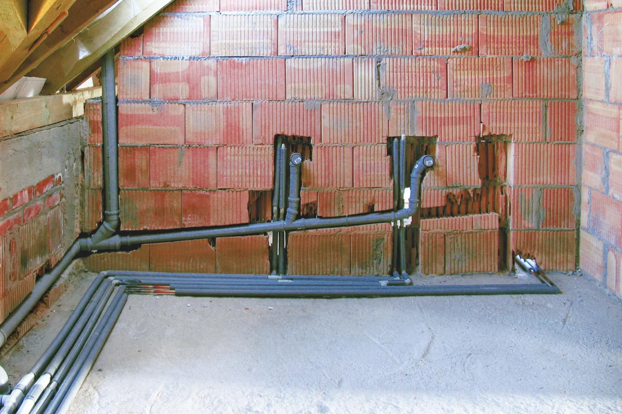 przekrój rury kanalizacyjnej spadek