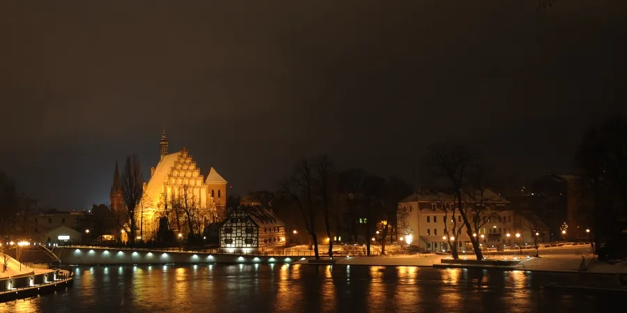 Wyspa Młyńska Bydgoszcz wieczorem