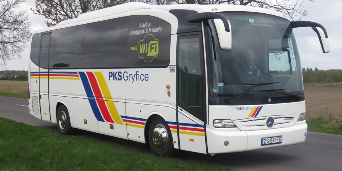 Zdjęcie Skąd odjeżdża bus w Gryficach? Sprawdź najlepsze miejsca odjazdu