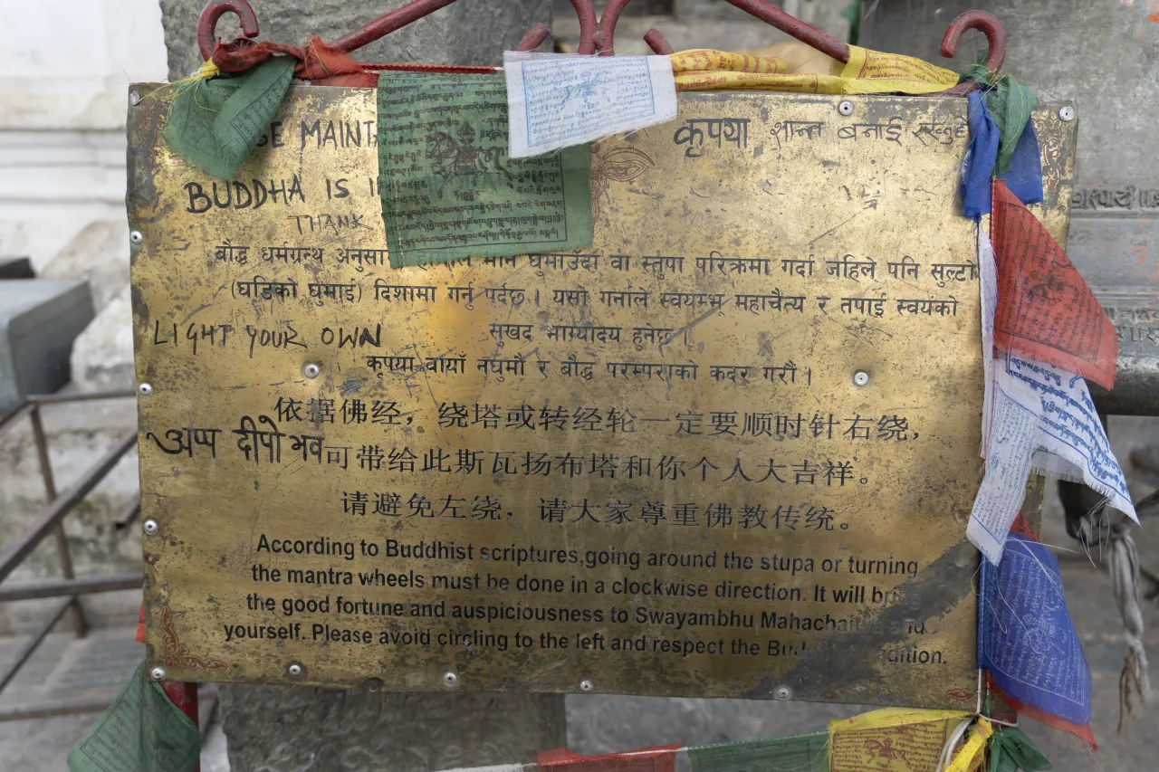 r&oacute;żne święte teksty buddyjskie