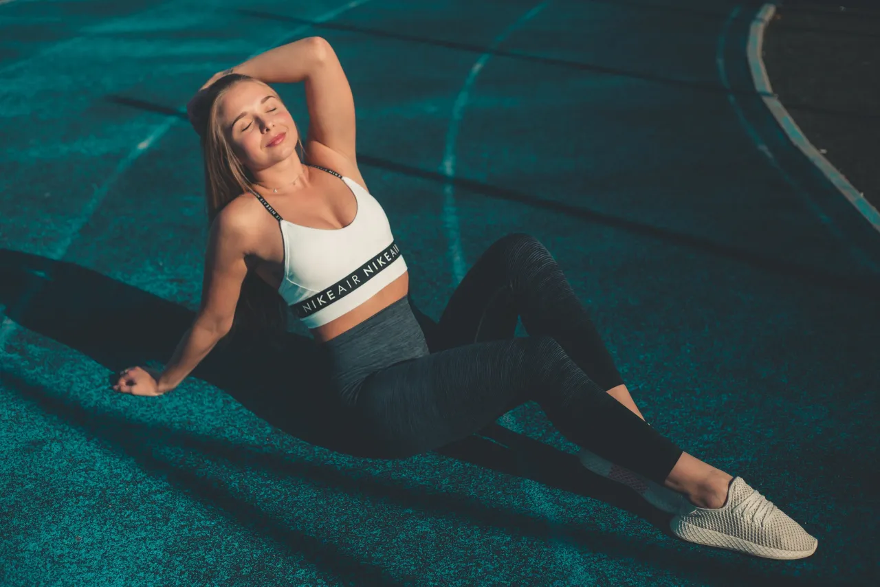 Jak zrobić zdjęcie całej sylwetki telefonem - perspektywa i pozowanie