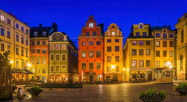 Sztokholm Gamla Stan kolorowe kamienice