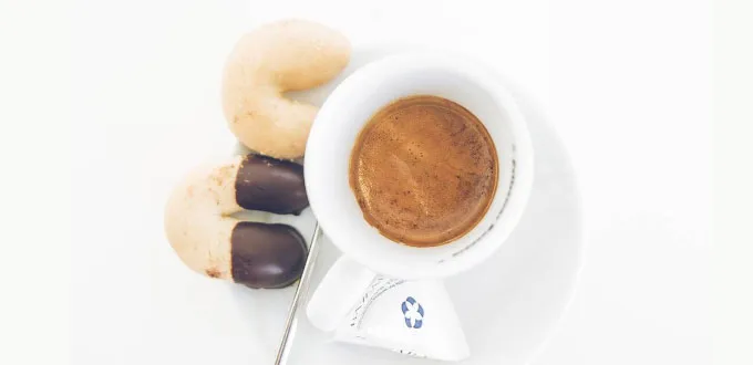 Zdjęcie Caffe crema – co to za kawa i jak ją przygotować? Poznaj różnice
