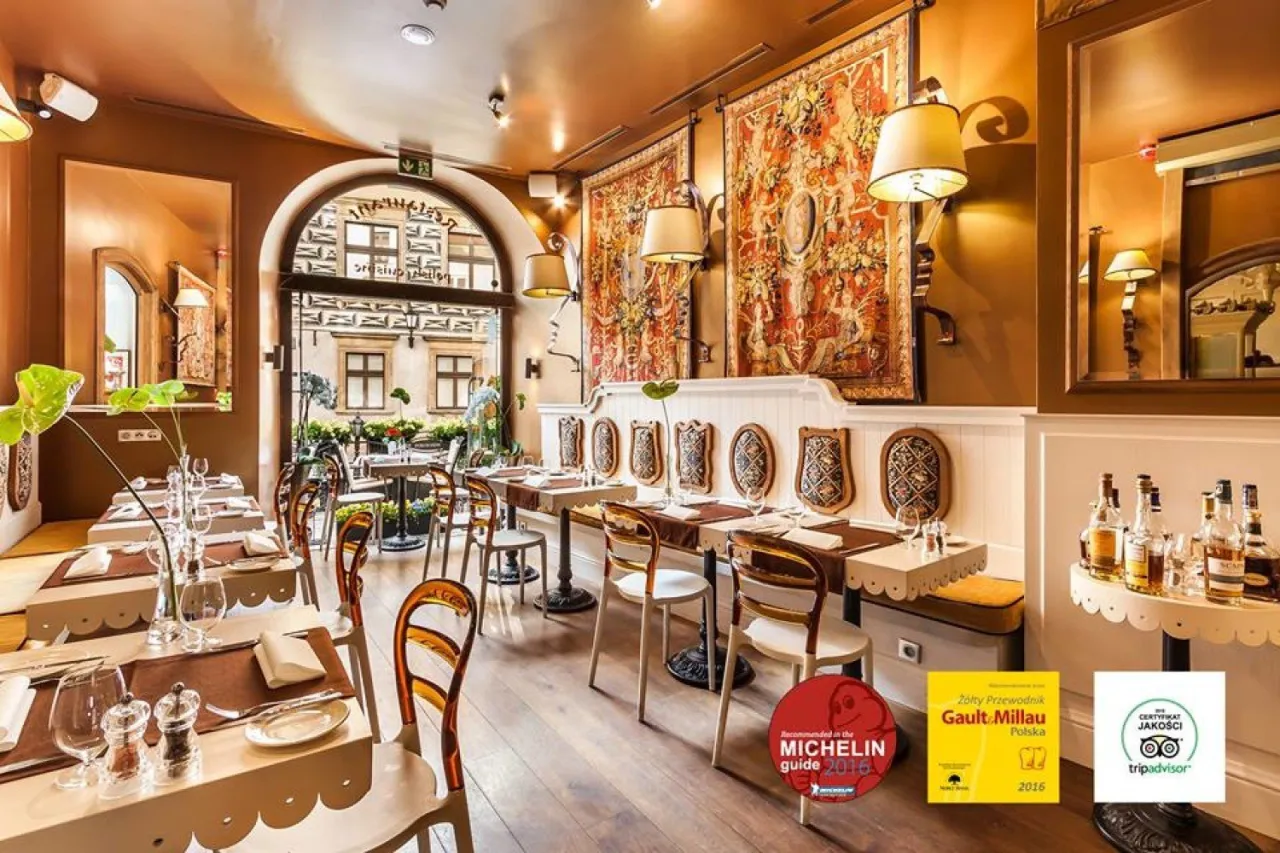 elegancka restauracja Krak&oacute;w