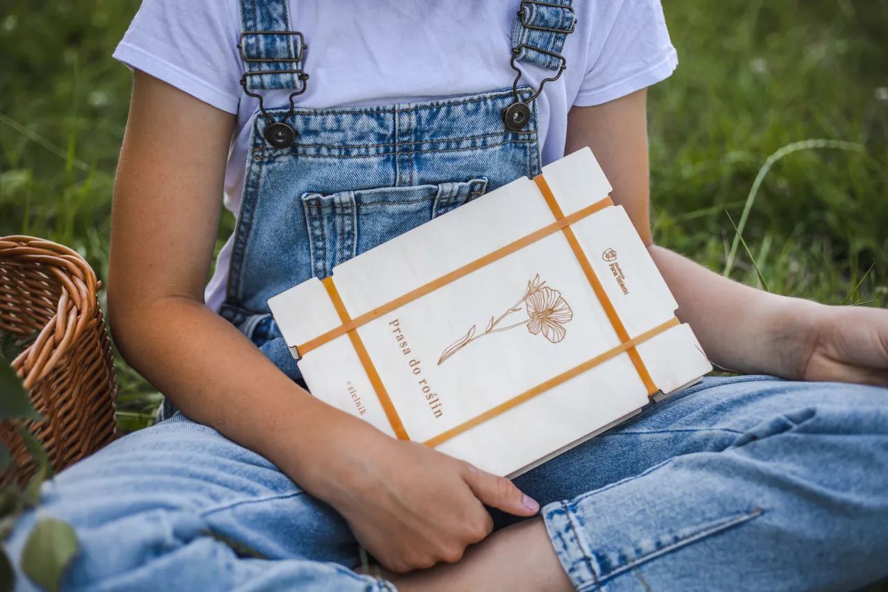 sprzęt do zbierania roślin zielnik